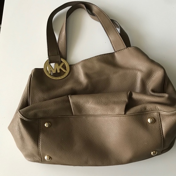 Authentic Micheal Kors large hobo bag - Picture 9 of 12